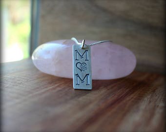 Paw print necklace, Pet necklace, Pet mom, Pet Mothers day, dog mom gift, cat mom gift