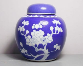 Vintage Chinese Blue and White Ginger Jar with Prunus Design, Porcelain Jar, Chinese Hawthorn, Chinoiserie Vase, Blue Chinoiserie Decor