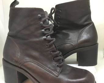 Vtg Nine West 6.5 M High Ankle lace up Brown Leather boots