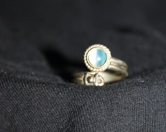 Vintage Moonstone and Sterling Silver Wrap Ring