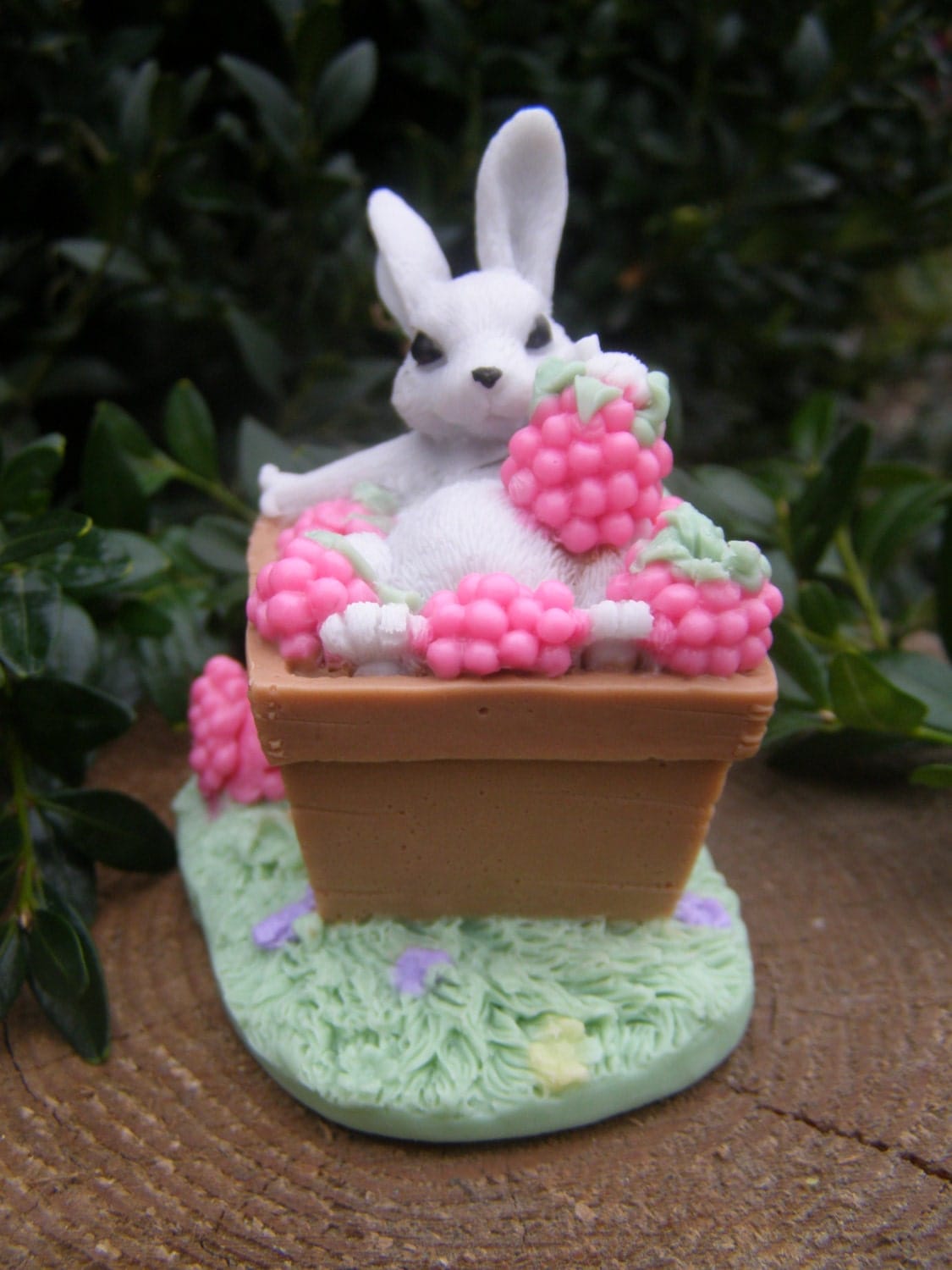 Charming Tails Rabbit in Raspberry bathtube 3d mold Bunny with Berry in Bath silicon molds soap Charming Tails Rabbit in Raspberry bathtube 3d mold Bunny with Berry in Bath silicon molds soap