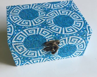 Box 2 compartments of the Greece blue and white color