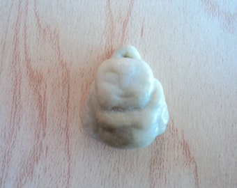 Jadeite pendant. Bouhda in jadeite. Gem vintage in excellent condition.