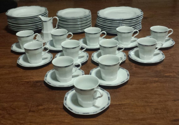 Christopher Stuart Lyric Fine China Set 56 piece set