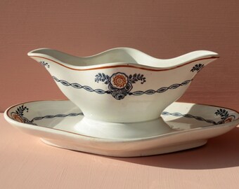Antique French St Amand Gravy boat Sauciere. Faience Saint Amandinoise.