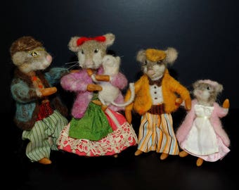 mouse dollhouse family