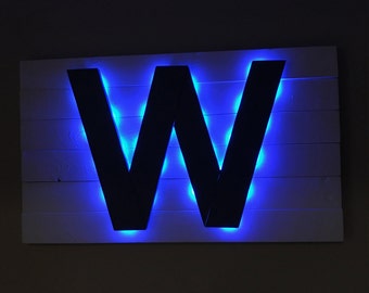 Light-up Chicago Cubs W Flag