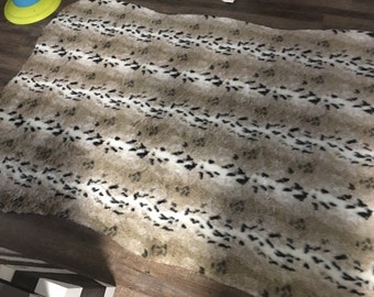 Faux fur rug beautiful soft nonslip rug