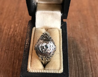 Beautiful Art Deco Engagement Ring