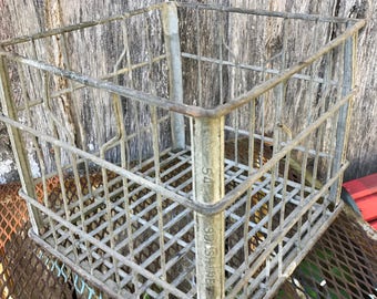 Vintage Farmhouse Metal Wire Milk Crate Organizing