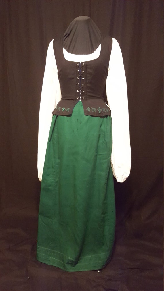 Elizabethan Renaissance Tudor Bodice Chemise Skirt by AlexandriaP