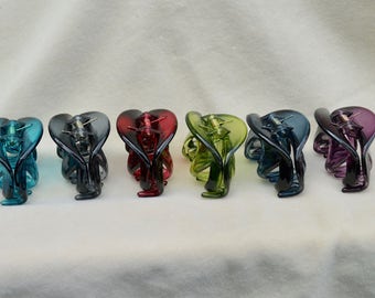 Claw Hair Clip / Acrylic Resin Small Claw Hair Clip / Close Out Sale Price / Small Jaw Hair Clip / Hair Accessory / Last Ones In Stock !