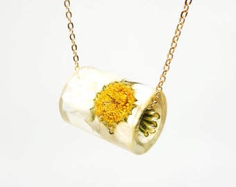 Resin Tube Necklace with a Daisy. Resin Jewelry with Real Pressed Flowers - Resin Jewelry. Handmade Jewelry.