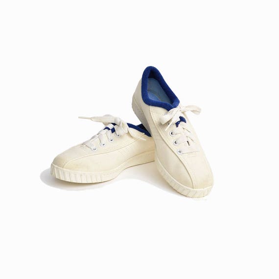 Items similar to Vintage 80s Canvas Sneakers in Ivory White & Navy ...