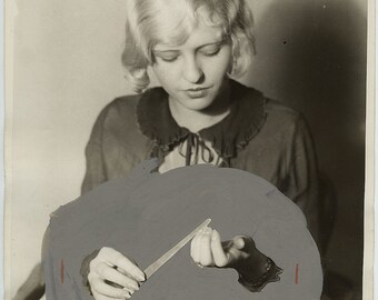 Surreal original manicure press photo 1927