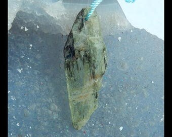 Nugget Green Kyanite Gemstone Pendant Bead,39x14x2mm,2.69g(e0444)