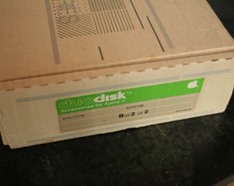 Apple computer duo disc box, Apple accessory, Apple computer, Model number A2TO108