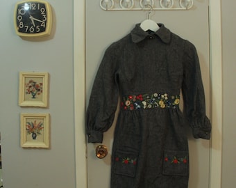 1960s grey wool floral embroidered peter pan collar dress