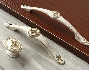 3.75" 5" Fleur De Lis Dresser Drawer Pulls Handles Knobs Creamy White Gold Shabby Chic Kitchen Cabinet Door Handle Lynns Hardware 96 128 mm
