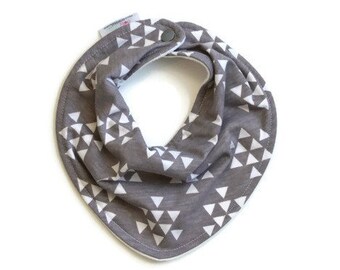 Baby bandana bib, baby bib, bandana bib, scarf bib, baby shower gift, baby boy bib, drool bib, scarf bib, grey arrow bib, bandana bib boy