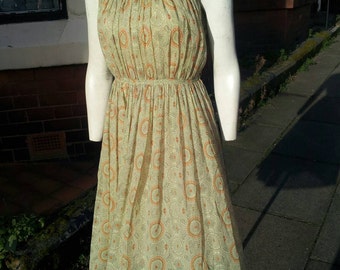 Original early 30’s Linen dress - White with contrast Blue Detailing.