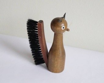 Wooden Clothes Brush Cat Figurine Small Brush Wooden Cat