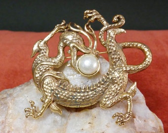 Metropolitan Museum of Art Dragon Brooch/Pendant