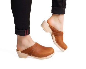 Swedish Clogs Classic Brown Oiled Nubuck Leather by Lotta from Stockholm / Wooden Clogs / Handmade / Mules / Low Heel Shoes / Sweden