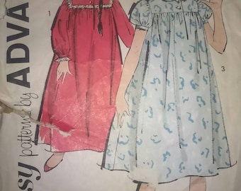 Vintage Sewing Pattern Advance 2707 Girls Nightgown