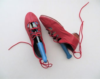 Vintage Dance Shoes, Scottish Jig Traditional Folk Ghillie, Red Leather and Brass Heel Tap Shoes, Women's US Size 7