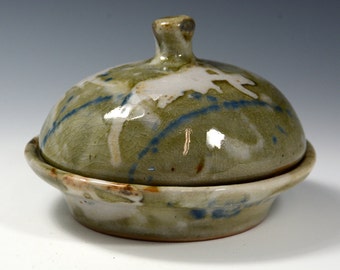 Small Handmade pottery ceramic butter dish with lid. Round Pottery Butter dish. Pottery and ceramics Butter dish.