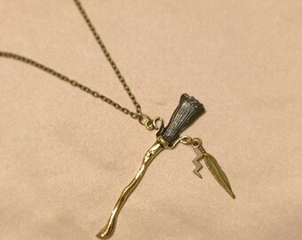 Harry Potter Necklace, Broomstick Necklace with Feather and Lightning Charm, Quiddich Necklace, Harry Potter, Potter Head, Quiddich