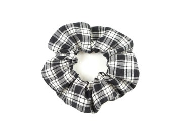 Scrunchie 100 % cotton - plaid black and white