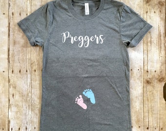Pregnancy shirt, Cute pregnancy announcement, Maternity shirt, shirt for new mom, Baby shower gift, maternity photos, Preggers shirt, Mom
