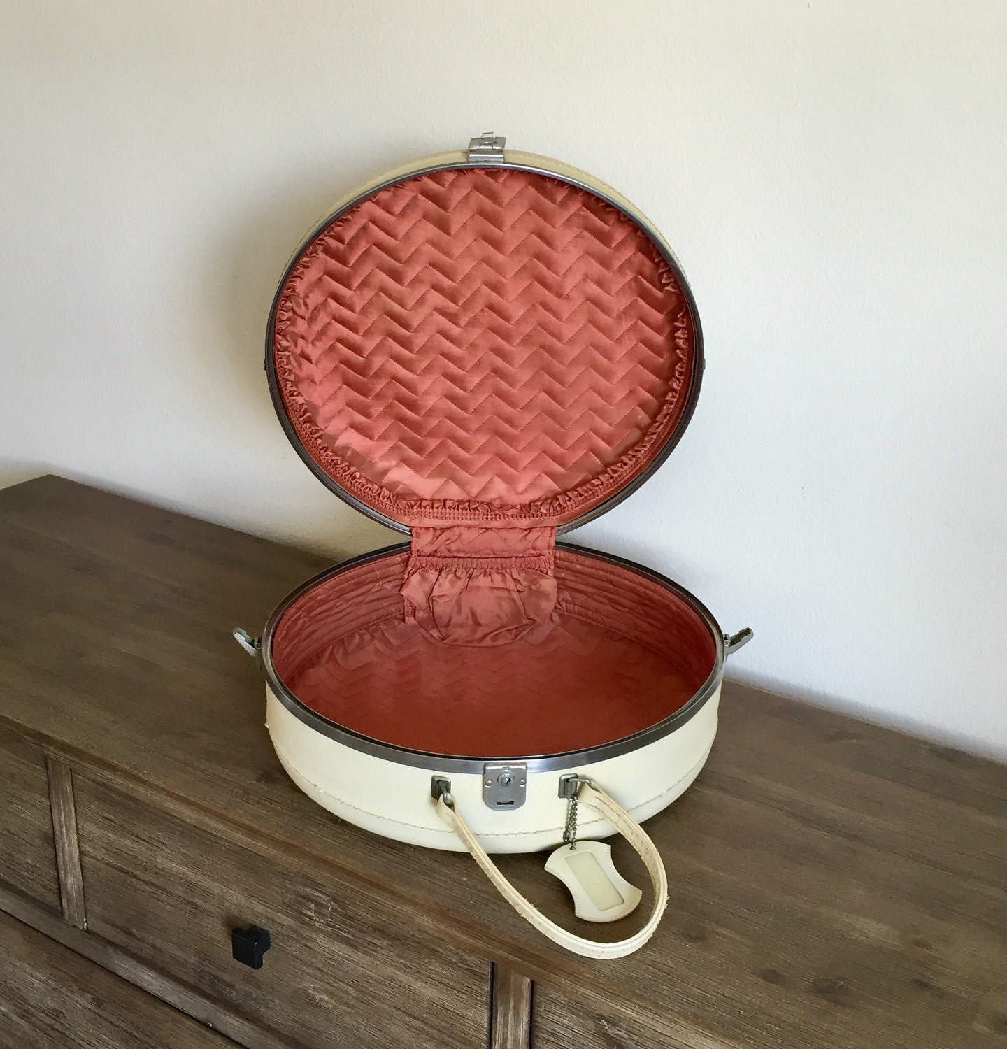 vintage american tourister round luggage