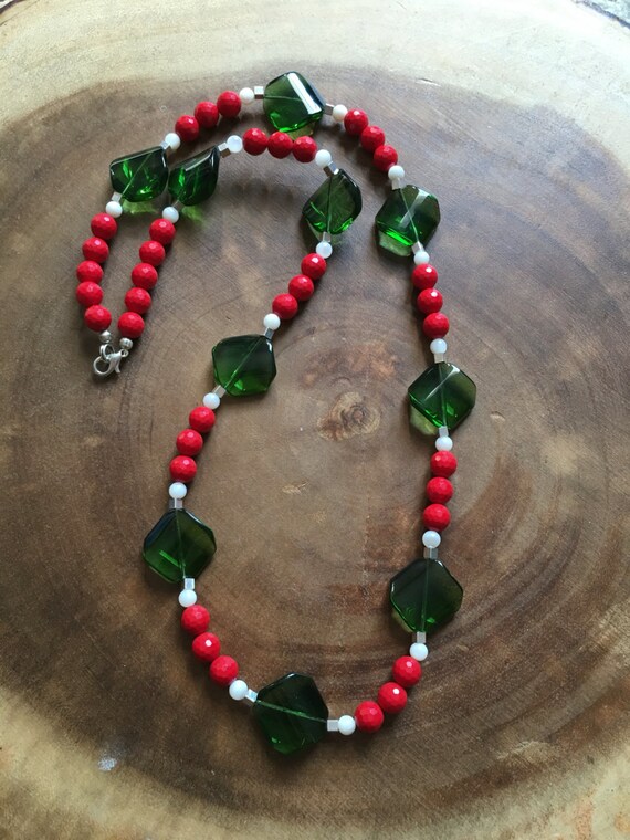 Items similar to Red Green Necklace, Christmas Jewelry, Beaded Necklace