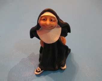 SISTER FOLK KEEPING Fit Collectible Figurine