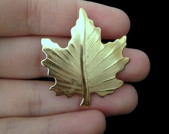vintage gold leaf brooch, maple leaf