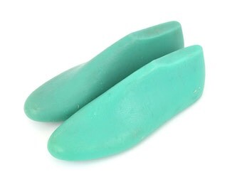 Shoe lasts for felting, used.