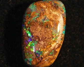 8.93 cts - Australia boulder Opal - freeform cabochon - opal boulder loose gemstone