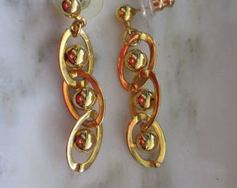 Vintage Gold Tone Dangle Pierced Earrings