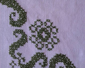 Vintage Embroidered Table Cloth, Linen, 39" X 40", Card Table Table Cloth, Green and White Floral Table Cloth, Hand Embroidered Table Cloth