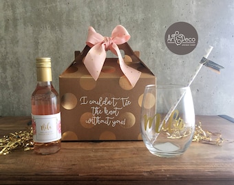 BRIDESMAID Gift SET / Custom Gift / Name Glass / Wine kit / Gift Idea / Bridal Shower/ Bachelorette / Wedding Day