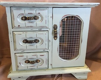 Vintage Shabby Chic Jewelry Box painted Celery Green