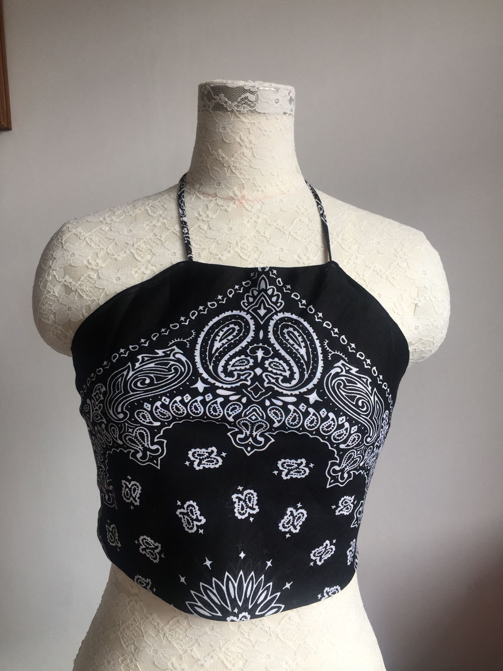 Bandana Halter Crop Top 5378