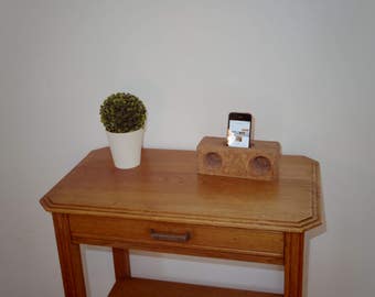 Natural stereo speaker in dark wood