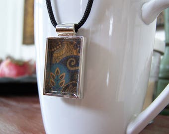 brown and blue necklace