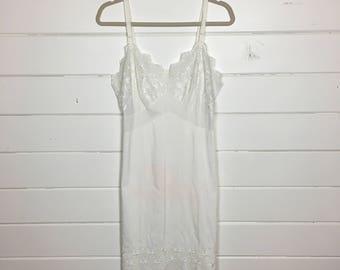 Vintage 1950s White Eyelet Slip / Lingerie / Scalloped Hem / Embroidered