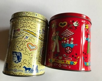 vintage tins great for sewing crafts teas herbs 5 inches by 4 inches