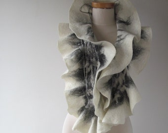 Felted scarf Grey scarf ruffle collar, wet felted ruffle scarf , White Black grey collar by Galafilc